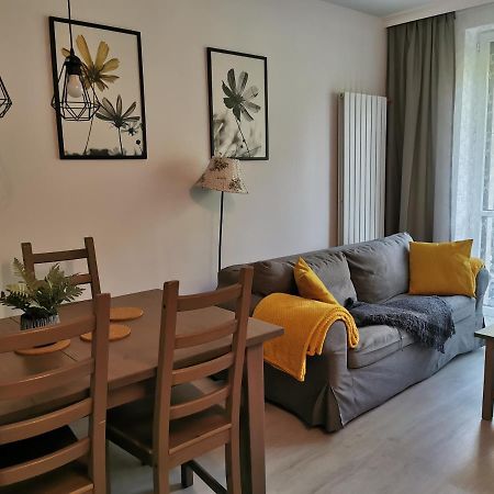 Apartament W Parku Lägenhet Oświęcim Exteriör bild