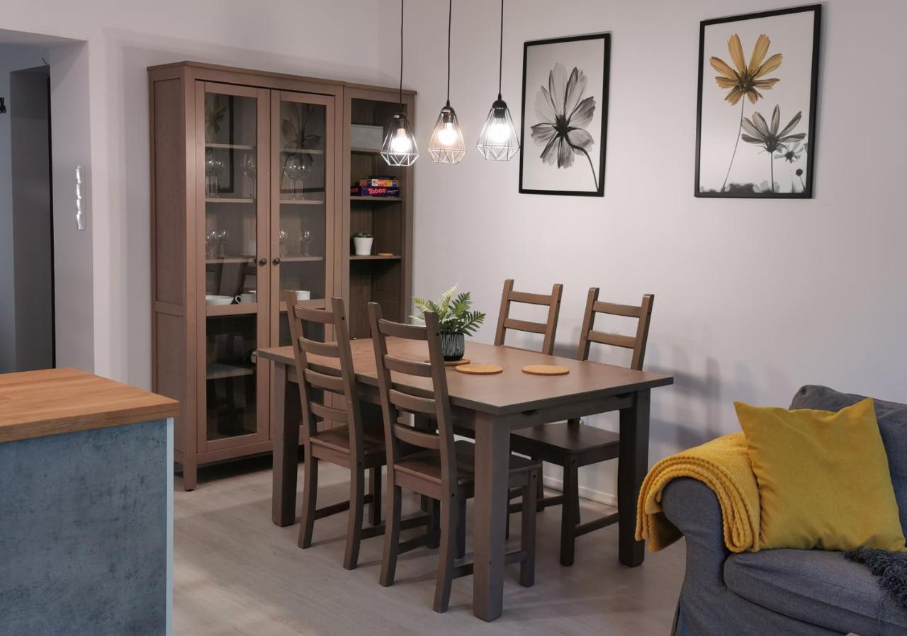 Apartament W Parku Lägenhet Oświęcim Exteriör bild