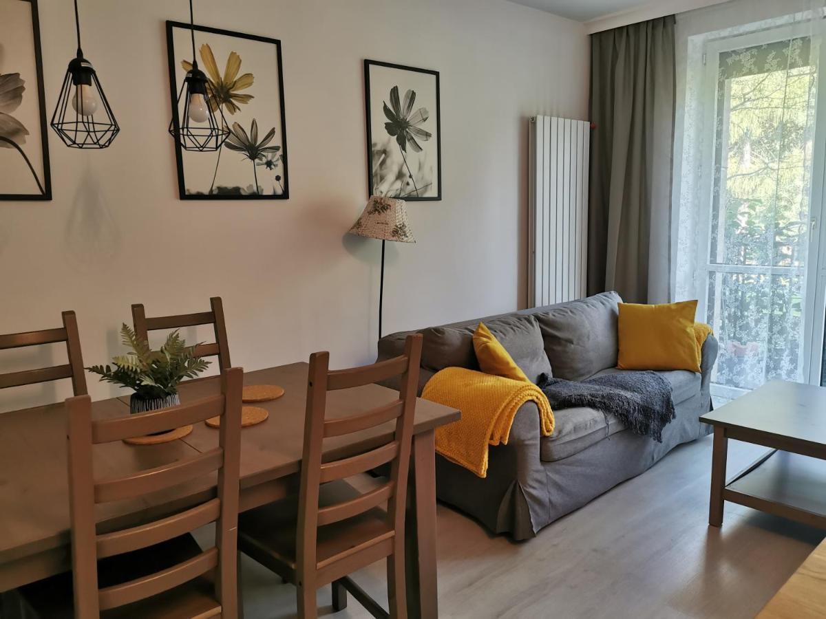 Apartament W Parku Lägenhet Oświęcim Exteriör bild